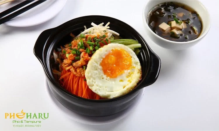 nha-hang-pho-haru-pho-duc-chinh-quan-1-4