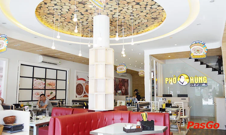 nha-hang-pho-ong-hung-le-van-viet-10