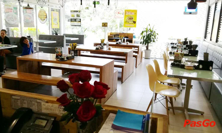 nha-hang-pho-ong-hung-nguyen-huu-tho-12