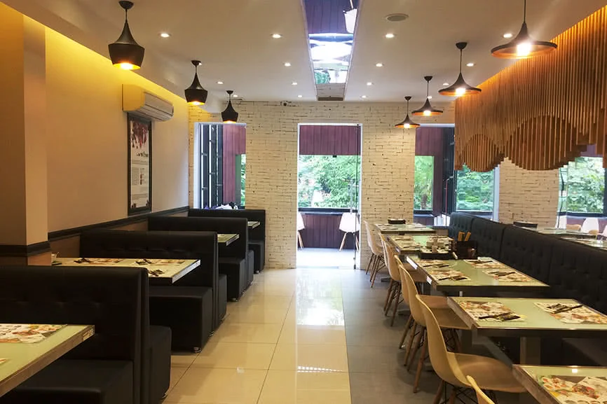 nha-hang-pho-ong-hung-van-mieu-slide-2