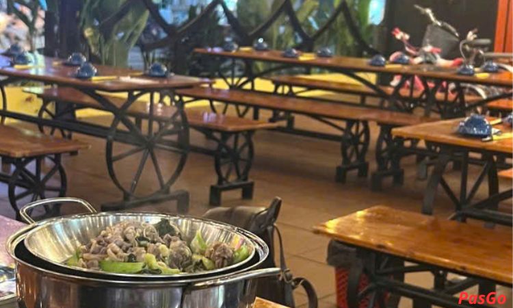 nha-hang-phobia-lvl-3