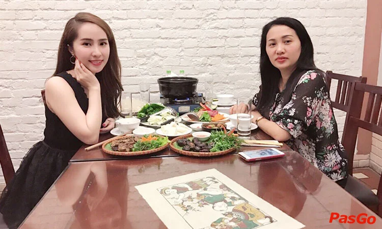 nha-hang-qua-tram-phung-hung-12