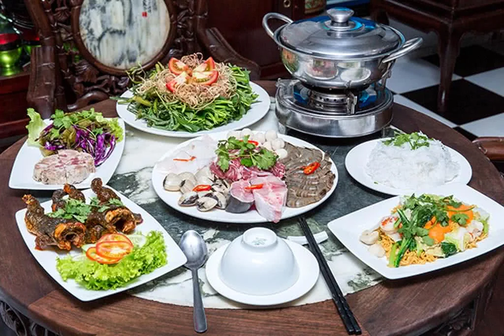 nha-hang-quan-chen-nguyen-huy-tuong-mon-an-6