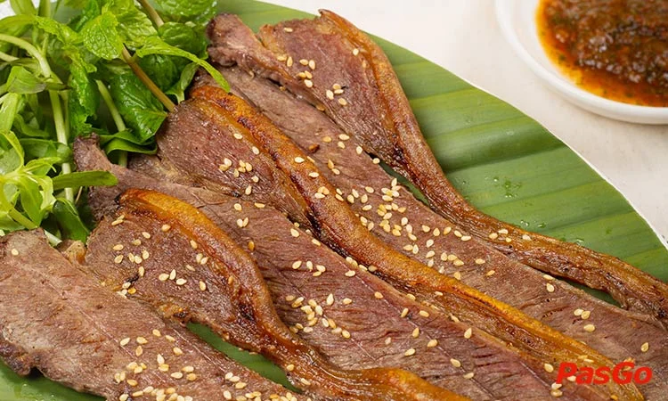 nha-hang-quanh-6-nguyen-phong-sac-2