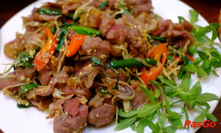 nha-hang-quanh-6-nguyen-phong-sac-3