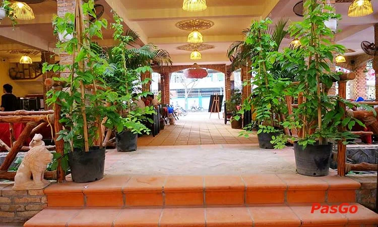 nha-hang-que-nha-pham-van-hai-slide-11