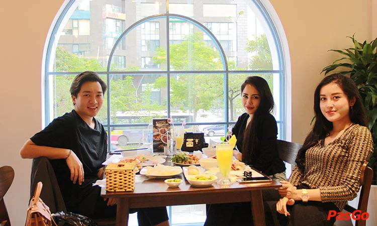 nha-hang-queen-crab-hoang-dao-thuy-slide-11