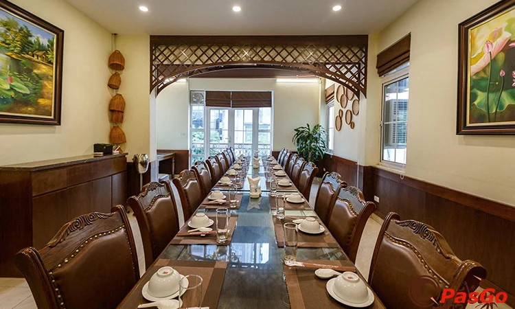 Nha-hang-quy-co-nguyen-huy-tuong-11