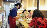 Nhà hàng Rakuen BBQ Bàu Cát ngất ngây với bữa tiệc buffet lẩu nướng 3