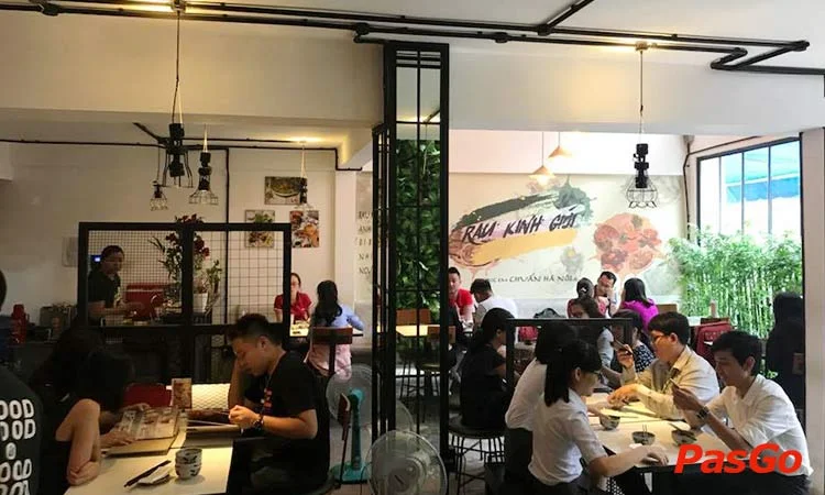 nha-hang-rau-kinh-gioi-pham-hong-thai-10