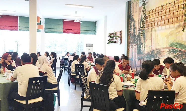 nha-hang-redhouse-saigon-dien-bien-phu-12