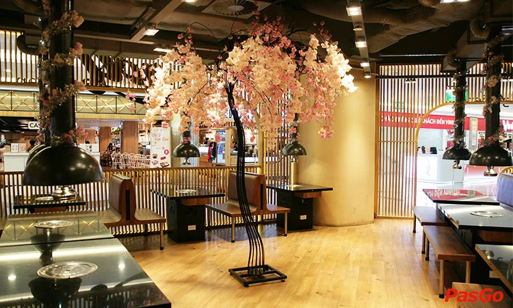 nha-hang-roll-garden-landmark-81-11