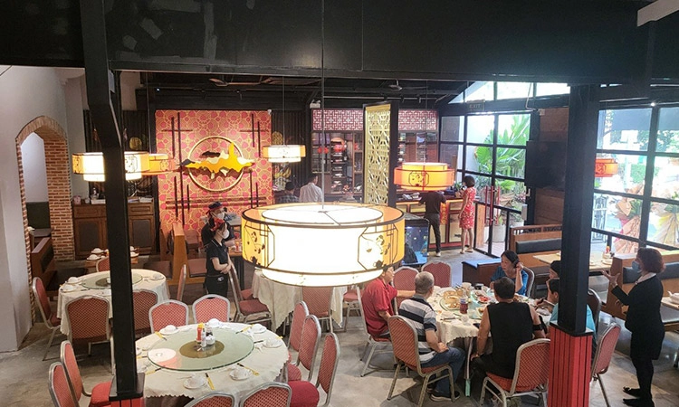 nha-hang-saigon-3-vo-van-tan-12