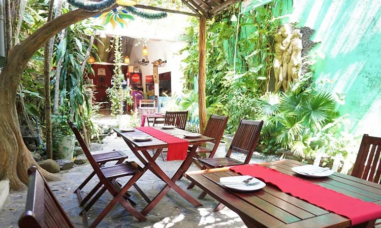 nha-hang-sala-thai-restaurant-9