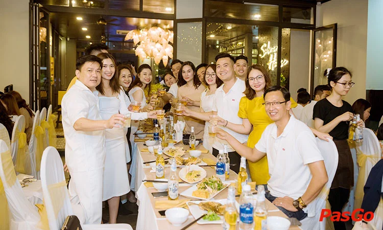 nha-hang-salmon-house-le-quang-hoa-10