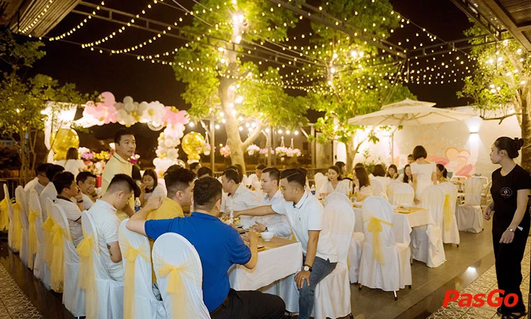 nha-hang-salmon-house-le-quang-hoa-12