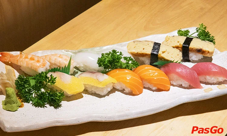 nha-hang-sanriku-khuat-duy-tien-2