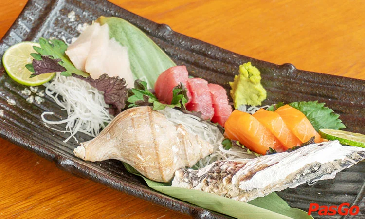 nha-hang-sanriku-khuat-duy-tien-4