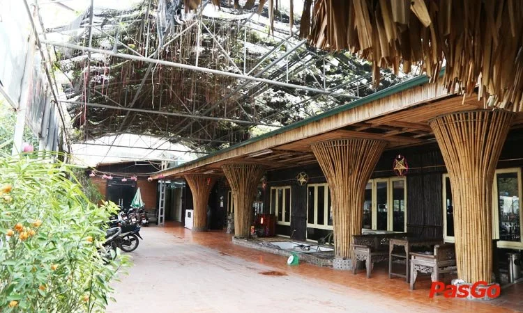 nha-hang-sen-dam-tri-2-dang-thai-mai-tay-ho-11