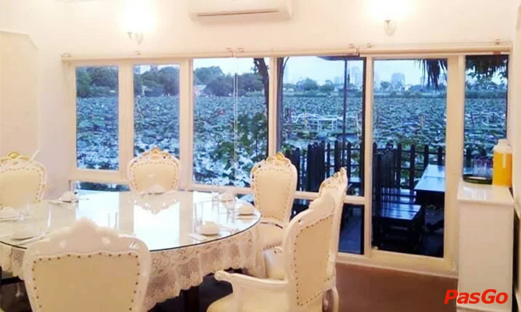 nha-hang-sen-dam-tri-2-dang-thai-mai-tay-ho-12