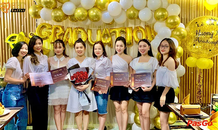 nha-hang-set-buffet-hao-nam-12