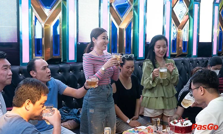 nha-hang-sik-dak-fook-karaoke-central-99-3