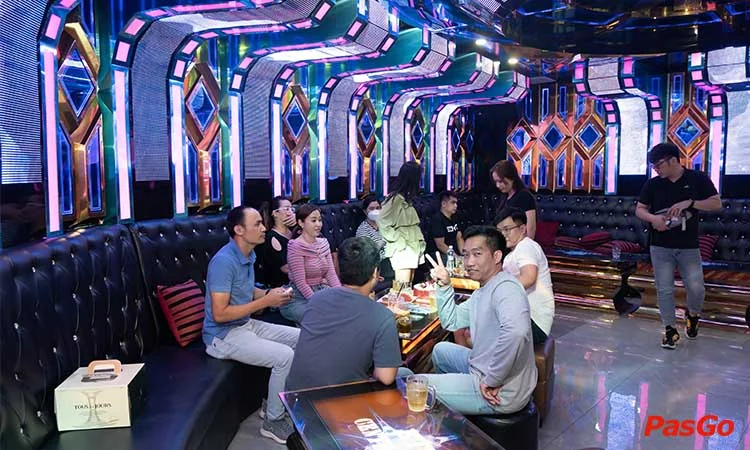 nha-hang-sik-dak-fook-karaoke-central-99-4
