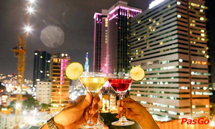 nha-hang-sixplus-bbq-rooftop-toa-nha-fafilm-10