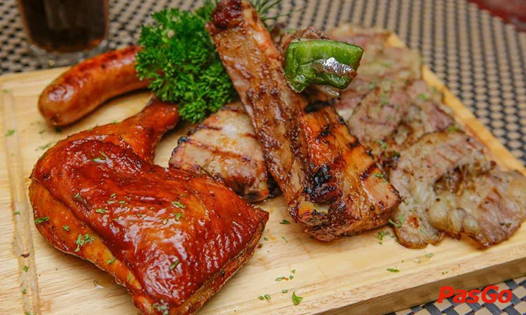 nha-hang-sixplus-bbq-rooftop-toa-nha-fafilm-3