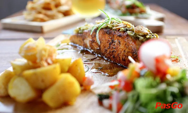 nha-hang-sixplus-bbq-rooftop-toa-nha-fafilm-6