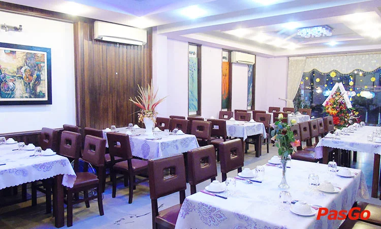 nha-hang-sophia-nguyen-tat-thanh-slide-11