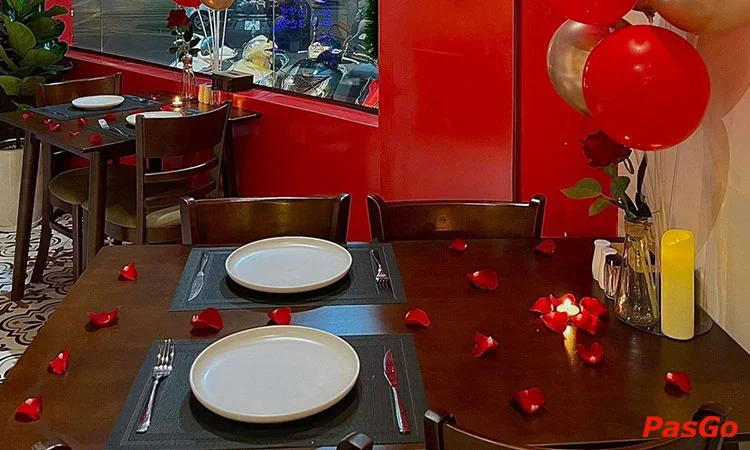 Nhà hàng Stirling Steaks Phan Xích Long Chuyên Steak và món Âu hấp dẫn 10