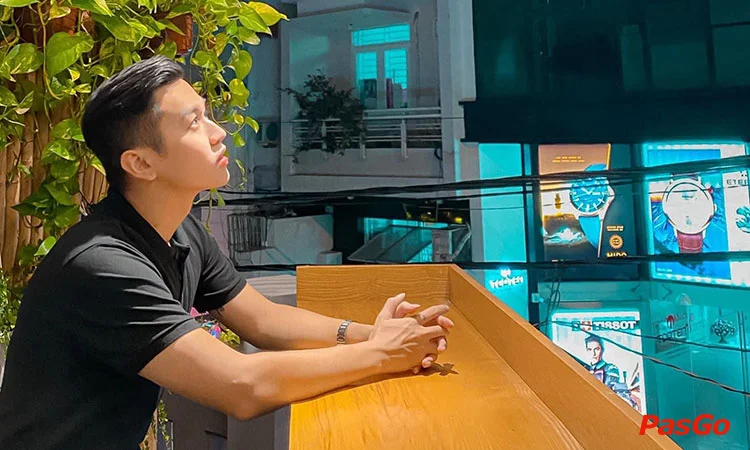 nha-hang-sushi-102-thach-thi-12