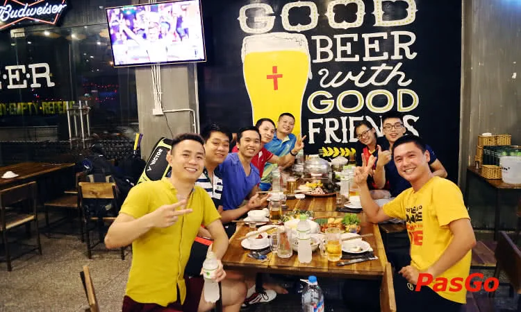 nha-hang-t-beer-club-duong-lang-slide-12