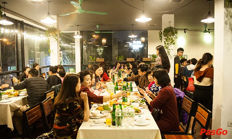 nha-hang-t-house-hoang-cau-slide-10