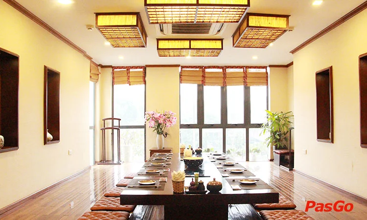 nha-hang-taki-taki-dao-tan-12