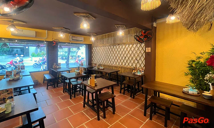 nha-hang-tam-rieu-ly-chinh-thang-11