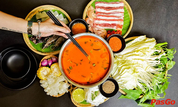 nha-hang-thai-blah-blah-nguyen-huu-canh-4