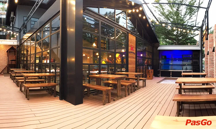 nha-hang-the-crab-shack-tu-xuong-10