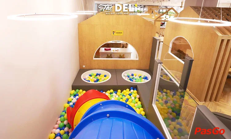 nha-hang-the-deli-the-legend-nguyen-tuan-4