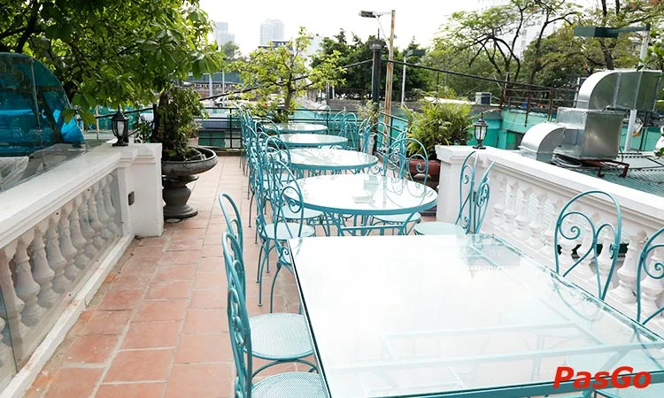 nha-hang-the-gioi-hai-san-dao-tan-10