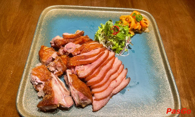 Nhà hàng The Wann Bùi Thị XuânBữa tiệc Á Âu đặc sắc & không gian sôi động 10