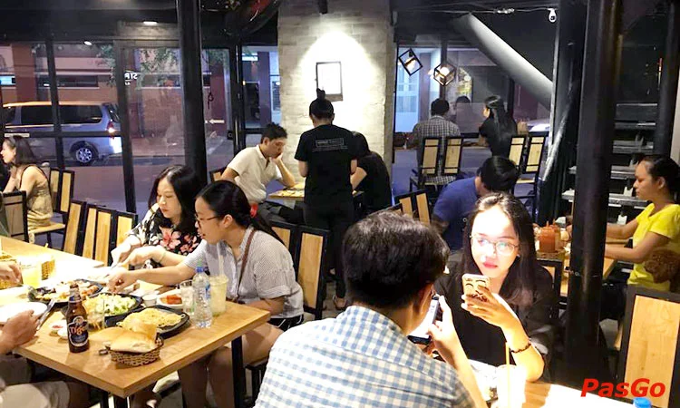 nha-hang-thich-bo-beefsteak-9-sot-huynh-thuc-khang-slide-10