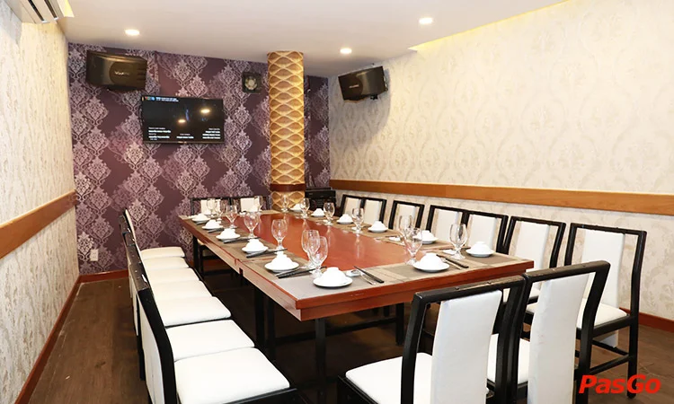 nha-hang-thoang-viet-huynh-van-banh-11