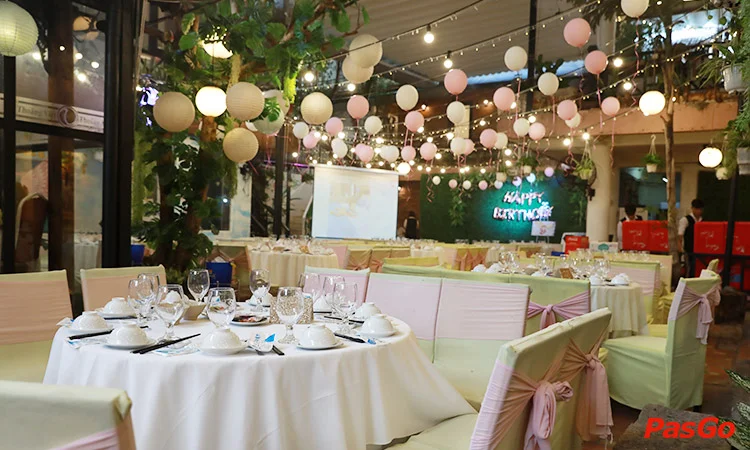 nha-hang-thoang-viet-huynh-van-banh-12