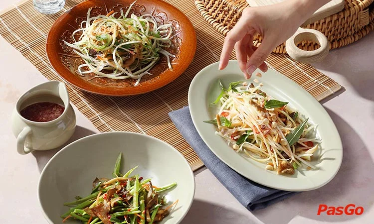 nha-hang-thuan-chay-dau-do-ho-xuan-huong-4