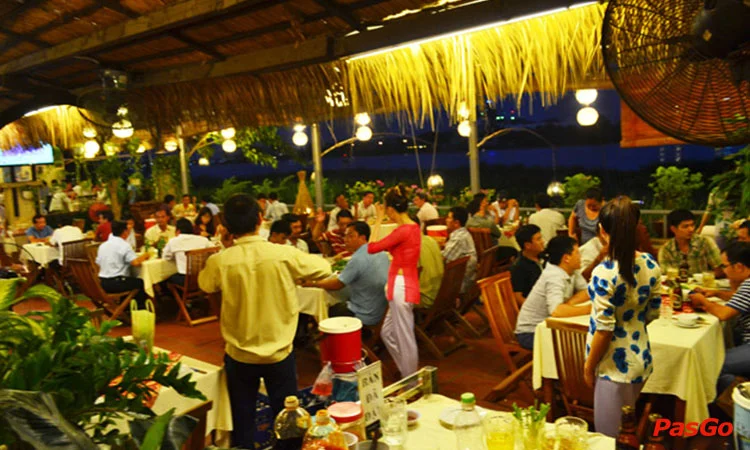 nha-hang-thuy-1-261-ung-van-khiem-10