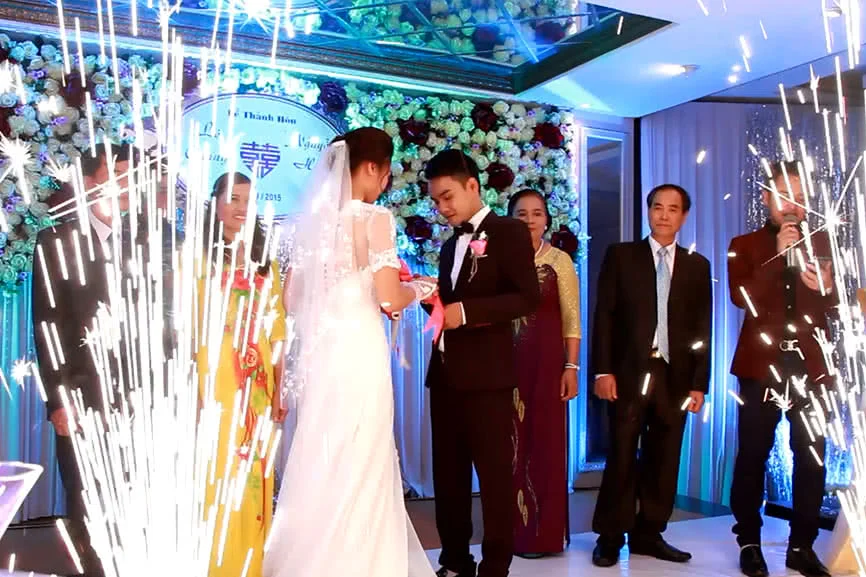 nha-hang-tiec-cuoi-venus-palace-461-nguyen-khang-khong-gian-8b