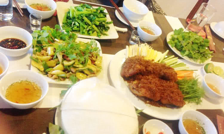 nha-hang-tre-place-142-an-duong-vuong-tay-ho-1