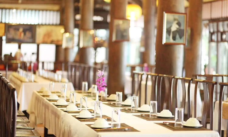 nha-hang-tre-place-142-an-duong-vuong-tay-ho-12